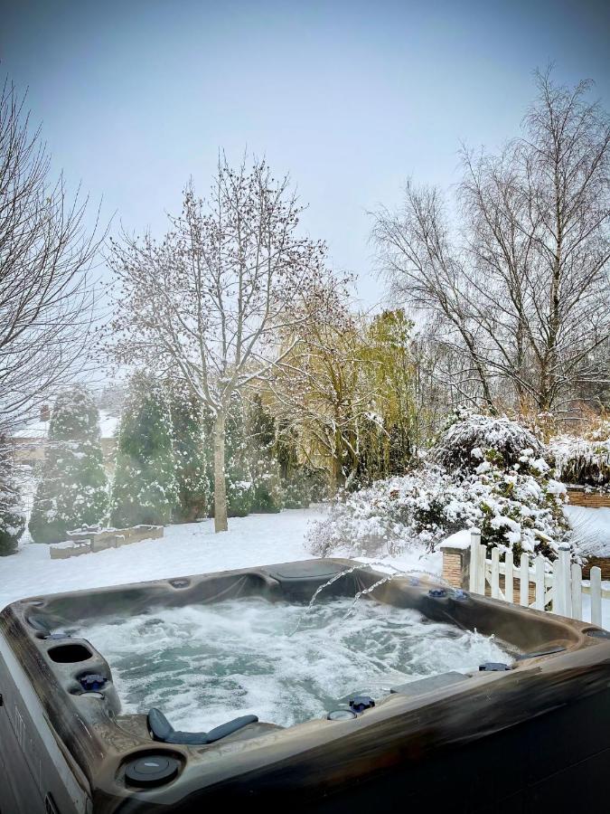 Laval-sur-Vologne Villa 200M2 Avec Piscine Chauffee & Spa & Sauna & Kota-Grill מראה חיצוני תמונה